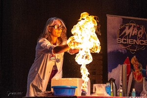 20231126_fot_JongGeleerdMadScienceChemischeKnallen_0_0_verkleind 1