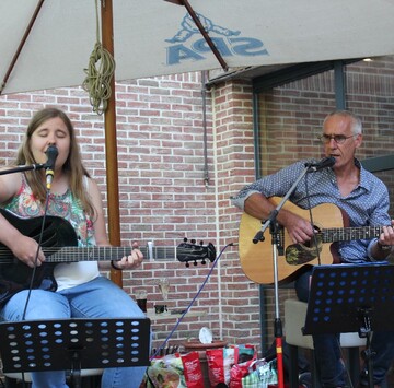 Picnic Music - Ellen Vander Heyden